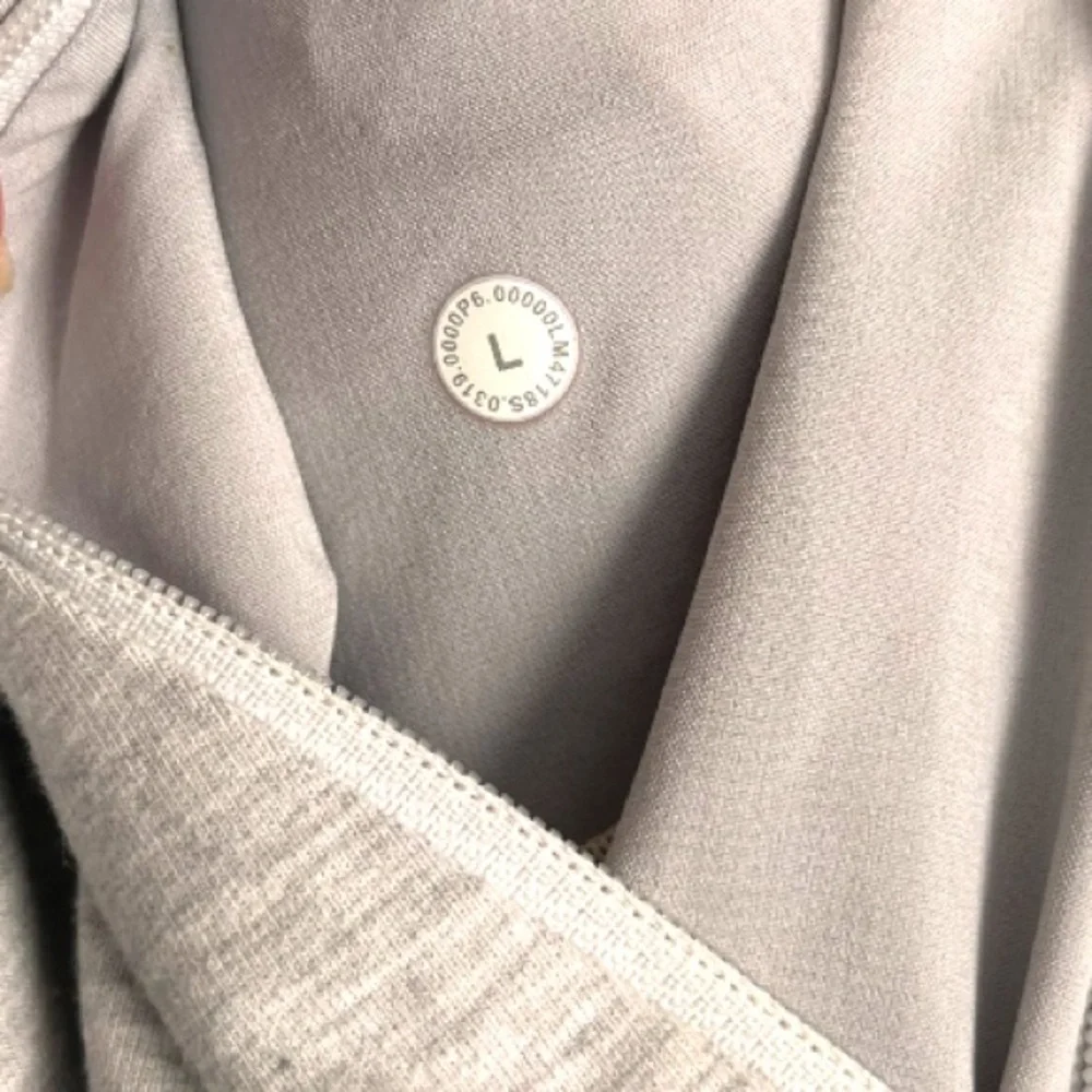 Lululemon soft hoodie jacket size large - Picture 5 of 9